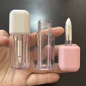 ISMAN Tube carré 4ml pour <span class=keywords><strong>gloss</strong></span> à lèvres avec grand pinceau applicateur en aluminium, tube vide rose, logo personnalisé blanc, pour huile à lèvres, fond de teint et correcteur - Product Image 1