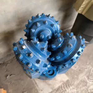 TERUIFEIKE Tricone Boorkop Staal Tand Kegel Gefreesde Waterput Rotsrol voor Diepe Fundering Aardboor 6-36 Ton Premium - Product Image 1