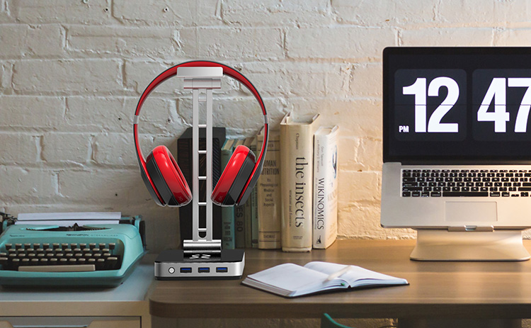 Headset Stand With RGB lights With 3 Ports Hub Headphone Holder Earphone Hanger Accessories for Desktop Gamer
