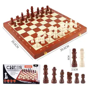 उच्च गुणवत्ता क्लासिक लकड़ी के चुंबकीय शतरंज शतरंज खेल सेट के साथ तह लकड़ी शतरंज बोर्ड
