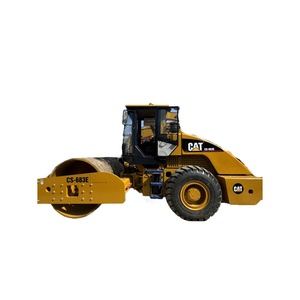 Rodillo Vibratorio de Un Solo Tambor CAT CS-683E Usado, Motor Diésel, Equipo de Construcción Pesada - Product Image 1