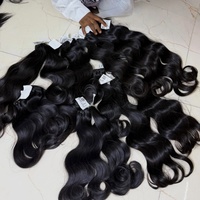 Lots de Cheveux Indiens Bouclés Bruts, Extensions de Cheveux Humains Vierges Non Traités, Ondulation Profonde Lâche, Grade 12A, Cuticules Alignées, Fournisseur en Gros