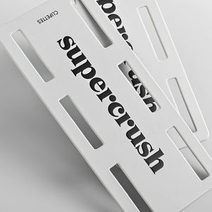 Carte d'étiquettes de pinces à cheveux en relief de luxe personnalisée étiquette suspendue en relief épais durable pour pinces à cheveux - Product Image 4