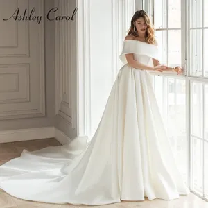 green emerald velvet dress Simple and Elegant Wedding Dress from Luxury Elastic Satin main image 1