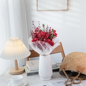 Bouquet de fleurs artificielles CallaFloral rouge pour la décoration de la maison et des mariages CF01172 - Product Image 1
