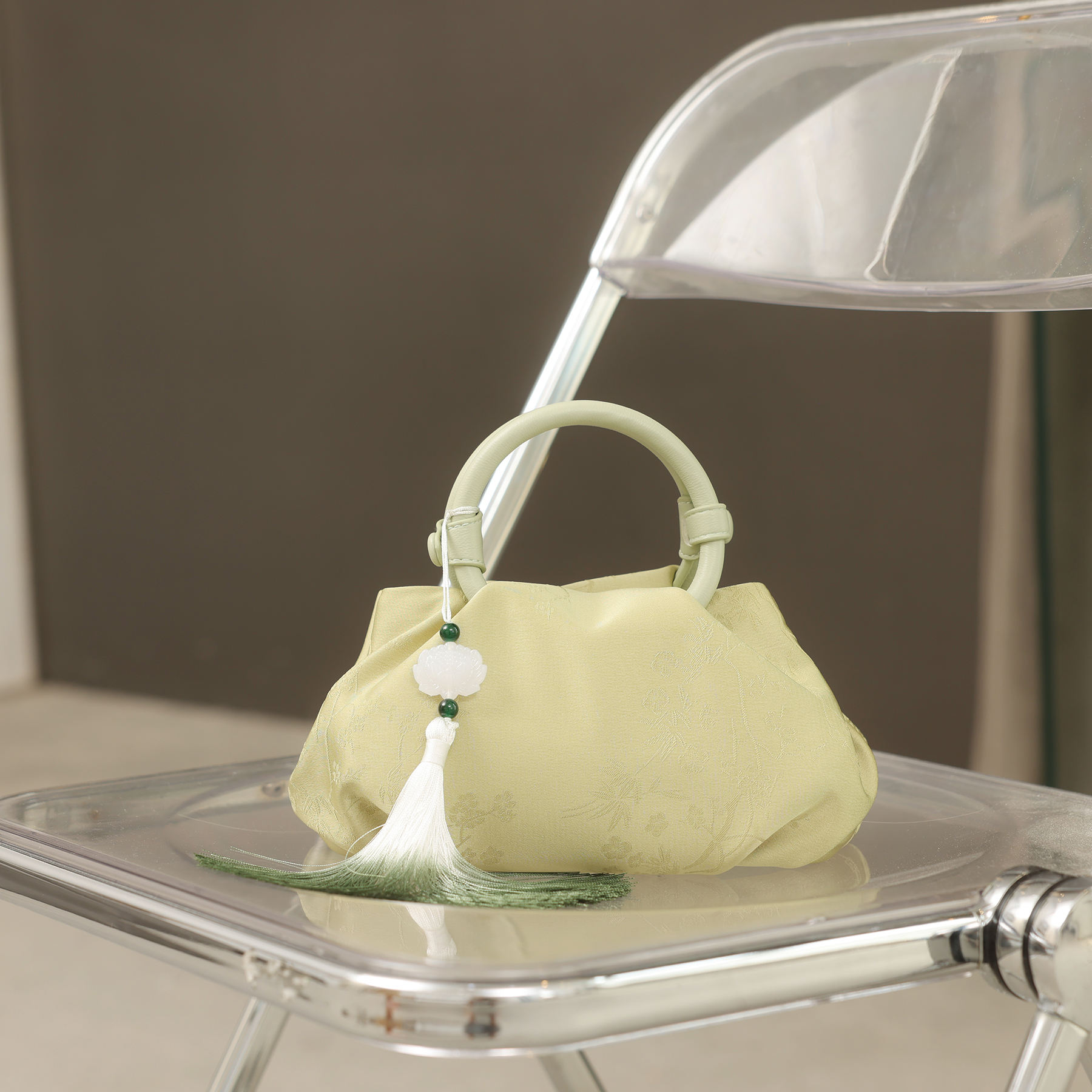 สีเขียว