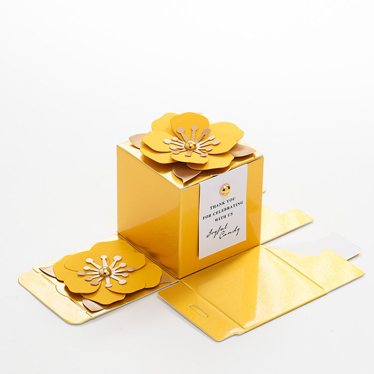Hojas de oro + Flor de Oro + Tarjeta blanca
