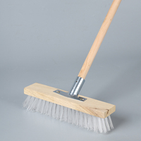 Brosse de sol extérieure en nylon à poils robustes pour terrasse, élimination du mousse et de la saleté, balayage des sols en béton