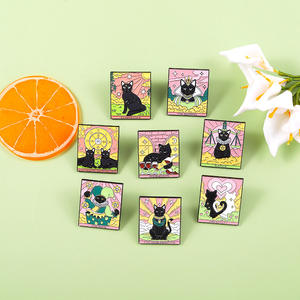 Set Lencana Pin Kerah Kartu <span class=keywords><strong>Tarot</strong></span> Ramalan Kustom Pin Enamel <span class=keywords><strong>Tarot</strong></span> Kucing Hitam Imut Kartun Logam untuk Topi - Product Image 6