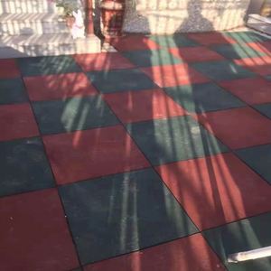 Baldosas de goma para exterior entrelazadas DIY para suelo de gimnasio, cubierta deportiva, área de juegos para patio trasero - Product Image 4