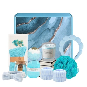 <span class=keywords><strong>Set</strong></span> regalo Lunaire <span class=keywords><strong>Spa</strong></span> per donne cesto <span class=keywords><strong>Spa</strong></span> con candela <span class=keywords><strong>Set</strong></span> di fascia per la testa per il giorno di Natale - Product Image 1