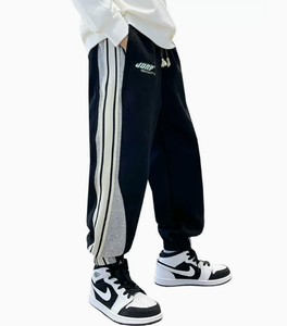 Nuovi <span class=keywords><strong>Pantaloni</strong></span> Casual da <span class=keywords><strong>Ragazzo</strong></span> 2025 con Strisce Laterali in Maglia Traspirante, <span class=keywords><strong>Pantaloni</strong></span> Sportivi alla Moda per Adolescenti, Nero e Grigio - Product Image 3