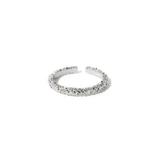 Anillo Abierto de Plata Pura S925 con Textura de Lava, Chapado de Alta Gama en Oro de 18K, Estilo Versátil y Moderno, Diseño de Nicho con Incrustaciones - Product Image 5