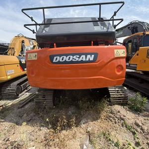 Excavatrice sur chenilles d'<span class=keywords><strong>occasion</strong></span> modèle 2022, excellente Doosan DX300, avec <span class=keywords><strong>godet</strong></span> de 1,60 m, puissance de 159 kW, pompe hydraulique - Product Image 6