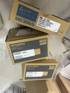 มอเตอร์เซอร์โว Mitsubishi ของแท้ใหม่ 100% รุ่น MR-E-20A-QX004, MR-J3-10A - Product Image 1