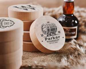 Logo personnalisé gravé cuisine fête cadeau porte-clés réfrigérateur poignée magnétique canette de bière en bambou ouvre-bouteille de bière en bois pour les cadeaux - Product Image 4