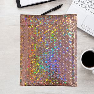 Bolsas de Embalaje de Polietileno con Burbujas para Envíos - Impermeables, Ecológicas, Duraderas, Reciclables y Resistentes a Pinchazos - Product Image 1