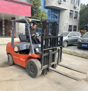 Bon marché, chariot élévateur diesel d'occasion Toyota FD30 bas de chariot élévateur Toyota FD30 d'occasion japonais à Shanghai Yard - Product Image 3