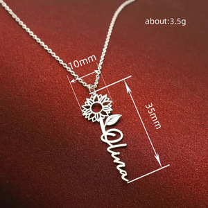 Collana con Ciondolo a Forma di Lettera Floreale per Donne, Piccolo Charm a Fiore, Gioiello di Moda per Uso Quotidiano, Idea Regalo - Product Image 4
