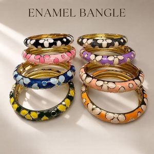 Pulsera Vintage de Aleación con Flores Coloridas y Baño de Oro para Mujer, Estilo Ins, Delicada, Moderna, Retro, Versátil y Encantadora - Product Image 1
