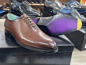 Chaussures Oxford Brogue Classiques Faites à la Main pour Hommes en Cuir Véritable – Idéales pour Tenues de Bureau et Cérémonies - Product Image 5