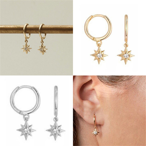 Boucles d'oreilles créoles ROXI Fashion plaquées or 18 carats en argent sterling 925 avec pendentif étoile - Product Image 6