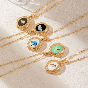 Niche Vintage Dried Flower <strong>Locket</strong> Necklace, 14K <strong>Gold</strong> Frame <strong>White</strong> Floral Openable <strong>Locket</strong> Women Cross Border Necklace - Product Image 2