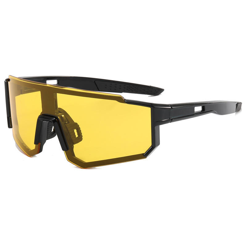 โป๊ร์นที่มีขอบสีดำ