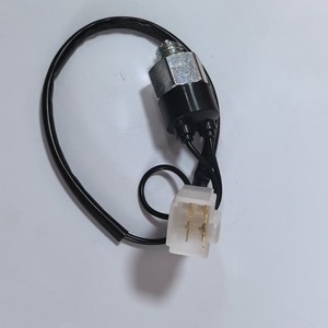 Interruptor de Luz de Reversa G402 17 640BAC F401 17 640AB para Mazda 12V, Conector del Sensor de Asistencia de Estacionamiento Trasero - Product Image 1