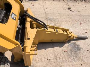 Minicargadora de Ruedas Caterpillar CAT246d Original de Japón, Usada en Excelentes Condiciones, 3 Toneladas, Motor y Caja de Cambios de 55kw - Product Image 6