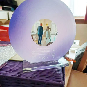 Fábrica personalizada mujeres hombres acrílico redondo vinilo disco música placa regalos con foto para cumpleaños boda - Product Image 4