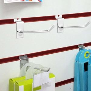 Gancho Metálico de Una Sola Línea para Colgar Ropa en Estantes de Supermercado - Product Image 2