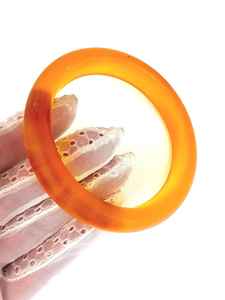 Brazaletes de Resina Vibrantes Hechos a Mano para Mujer con Material Duradero, Elegantes y Ligeros - Product Image 5