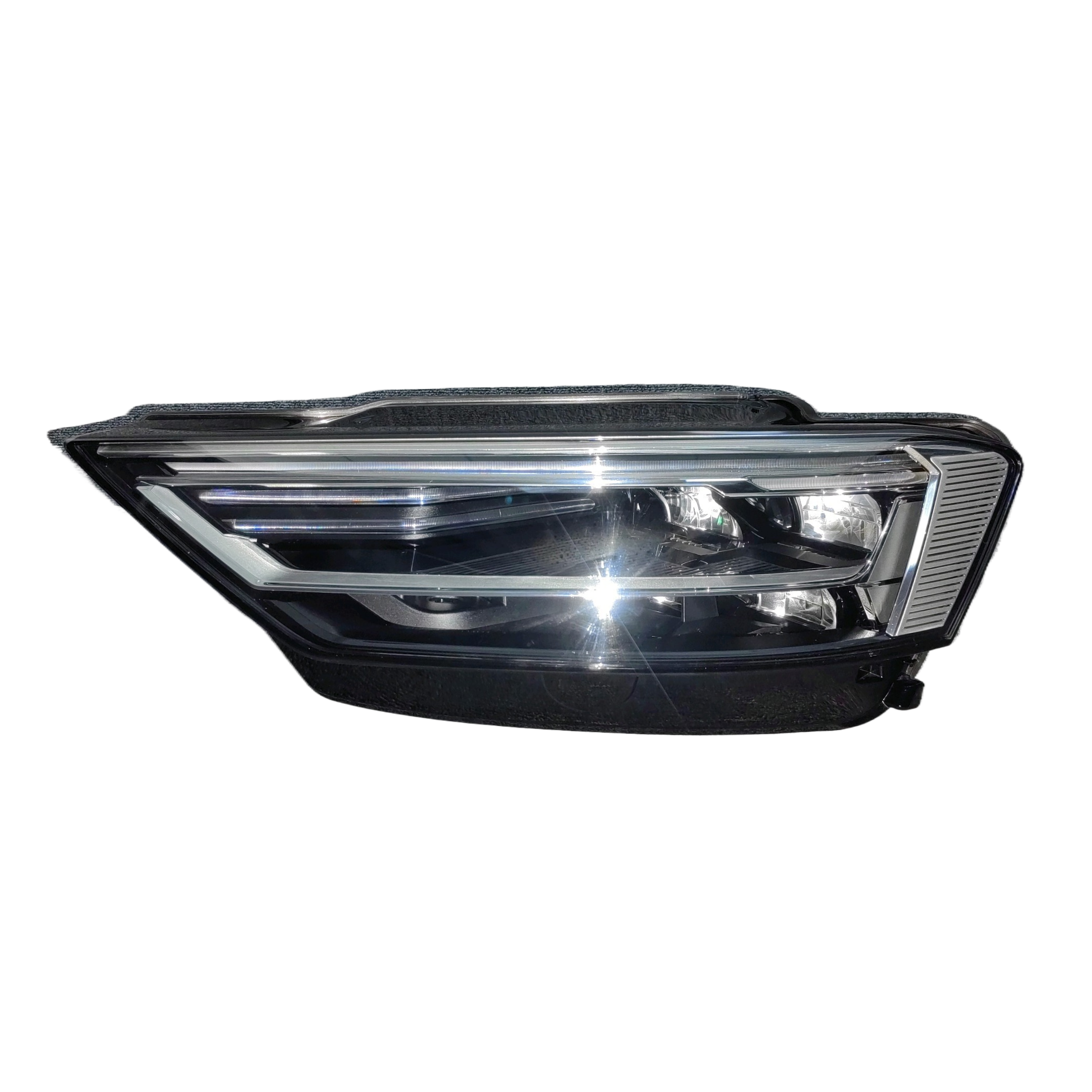 สีขาวอบอุ่น