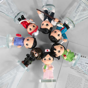 DEMO dessin animé créatif résine poupée chiffres cristal trophée carrière Profession militaire infirmière Figure prix trophées Culture Souvenirs - Product Image 5