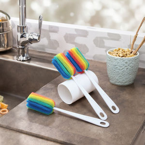 Éponge à récurer portable à long manche en plastique de couleur arc-en-ciel, hautement efficace, pour le nettoyage des biberons, des tasses et des casseroles - Product Image 1