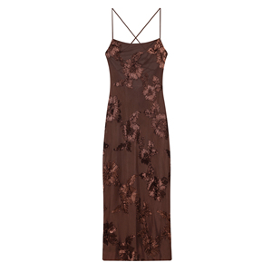 Robe longue maxi personnalisée 2026 pour femme, broderie florale 3D, <span class=keywords><strong>dos</strong></span> <span class=keywords><strong>nu</strong></span>, bretelles spaghetti croisées, épaules dénudées, fabrication OEM Chine - Product Image 1