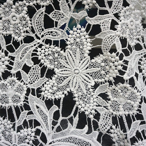 Garnitures en dentelle blanche pour la couture-Ruban en dentelle de coton par le rouleau-Tissu en dentelle africaine artisanale - Product Image 2