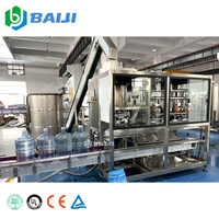 Ligne de production automatique de remplissage et de bouchage de bouteilles de 5 gallons, 600 bph, pour l'eau potable en fût