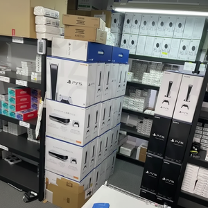 CONSOLE PS5 NEUF D'ORIGINE VERSION DISQUE ET NUMÉRIQUE BLU-RAY 1TB PRÊTE À ÊTRE EXPÉDIÉE EN STOCK - Product Image 1