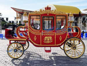 2026 Calèche royale électrique de haute qualité, blanche, classique et vintage, pour mariages et visites touristiques, à prix bas - Product Image 2