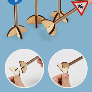 Modèle <span class=keywords><strong>de</strong></span> table <span class=keywords><strong>de</strong></span> sable <span class=keywords><strong>de</strong></span> scène avec barricades et feux <span class=keywords><strong>de</strong></span> circulation, jouet éducatif pour l'éveil des enfants, comprenant des <span class=keywords><strong>panneaux</strong></span> <span class=keywords><strong>de</strong></span> <span class=keywords><strong>signalisation</strong></span> <span class=keywords><strong>routière</strong></span> - Product Image 4