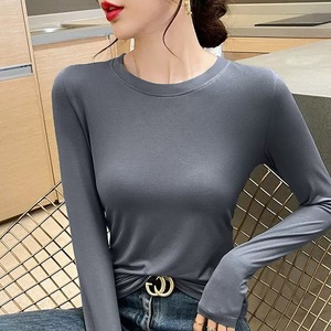 Una camiseta negra de cuello redondo para mujer, novedad de verano 2025, de manga larga <span class=keywords><strong>con</strong></span> capa base modal, combinada <span class=keywords><strong>con</strong></span> una parte superior elegante en un <span class=keywords><strong>estilo</strong></span> delgado - Product Image 5
