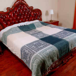Coperta Nordica Blu 100% Poliestere Ecologica per Tavolo e Divano, Morbida e Confortevole, Design Geometrico Intrecciato - Product Image 5