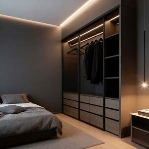 Armoire en verre de style italien de luxe sur mesure Balom, finitions noires élégantes, placard en bois moderne avec portes transparentes pour la chambre à coucher - Product Image 4