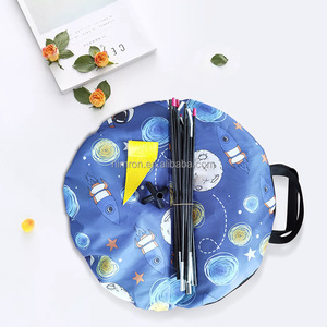 Carpa de Juego Infantil Plegable con Diseño de Astronauta y Castillo de Princesa para Interiores y Exteriores - Product Image 6