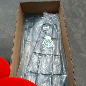 Jardinière peu encombrante avec treillis intégré pour plantes grimpantes, ensemble de jardinage pour balcon prêt pour la vente en ligne - Product Image 6