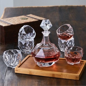 Chất Lượng Cao Whiskey <span class=keywords><strong>Decanter</strong></span> Pha Lê Thiết Kế Mới Whiskey <span class=keywords><strong>Decanter</strong></span> Cá Nhân Sang Trọng Whiskey <span class=keywords><strong>Decanter</strong></span> <span class=keywords><strong>Set</strong></span> Cho Nam Giới - Product Image 1