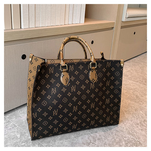 Wholesale Fashion Designer <b>Large</b>-Capacity PU Leather Tote <b>Bags</b> for Women Geometric Printed Pattern Durable Portable Zipper Model - Product Image 1