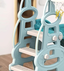 <span class=keywords><strong>Set</strong></span> da Gioco per Bambini con Scivolo in Plastica e Altalena da Giardino, Attrezzatura Ispirata ai Parchi Divertimento per Bambini e Neonati, Ideale per Aree Gioco in Aeroporto - Product Image 5